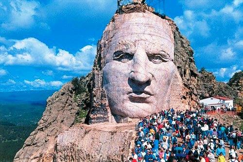 Đài tưởng niệm The Crazy Horse Memorial 634881533100840000 Đài tưởng niệm The Crazy Horse Memorial
