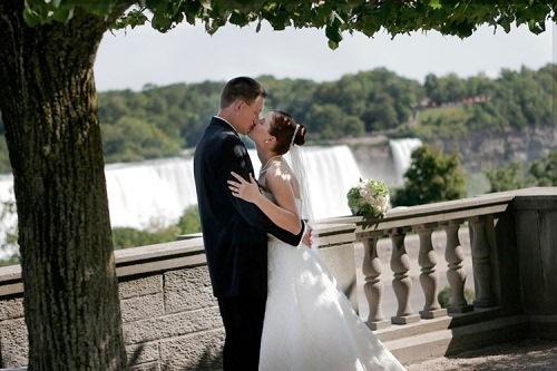 634887375104880000 Ảnh cưới Mỹ : Ảnh cưới ở Niagara Fall  