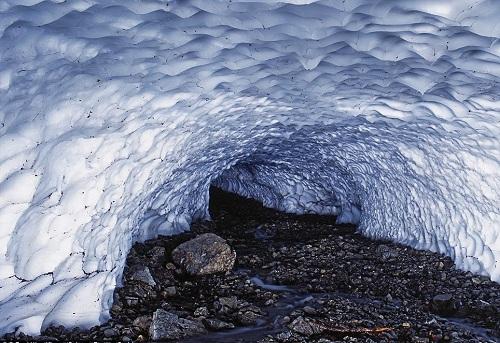634903953314780000 Động băng huyền ảo dưới lòng sông ở Alaska