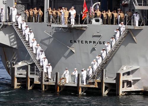 634920430249290000 Tàu USS Enterprise   Biểu tượng của hải quân Mỹ nghỉ hưu