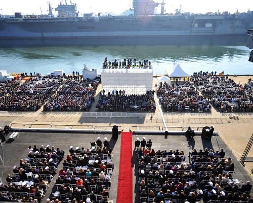 634920430272450000 Tàu USS Enterprise   Biểu tượng của hải quân Mỹ nghỉ hưu