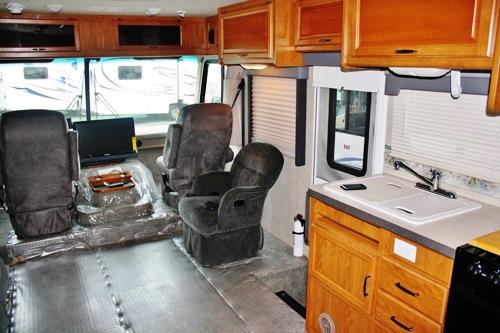 635068268859597760 Motorhome   ngôi nhà di động đầy đủ tiện nghi