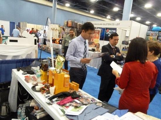  Thành công Hội chợ Mỹ Á lần thứ 4 tại Miami, bang Florida
