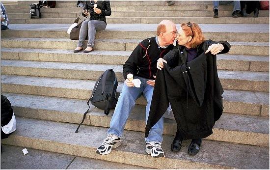635170723978791475 30 năm những nụ hôn trên đường phố New York