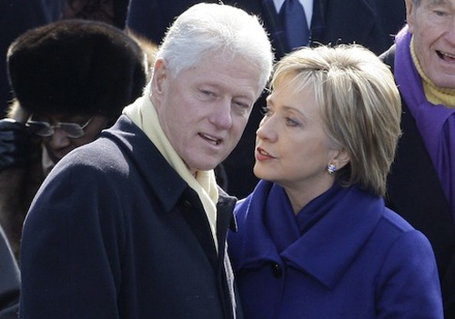 635380718645760540 Vợ chồng Bill Clinton không đồng dính túi khi rời Nhà Trắng