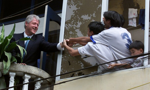 635410725164864615 Cựu Tổng thống Bill Clinton trở lại viếng thăm Việt Nam