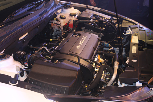 c11 Chevrolet Cruze có thêm chìa khóa thông minh, điều hòa tự động