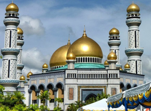 thanh1 Tham quan thánh đường Hồi giáo toàn vàng ở Brunei