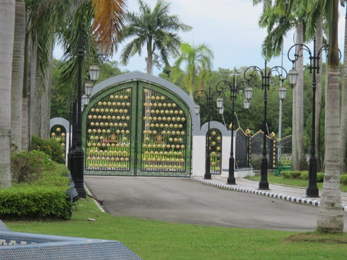 thanh6 Tham quan thánh đường Hồi giáo toàn vàng ở Brunei