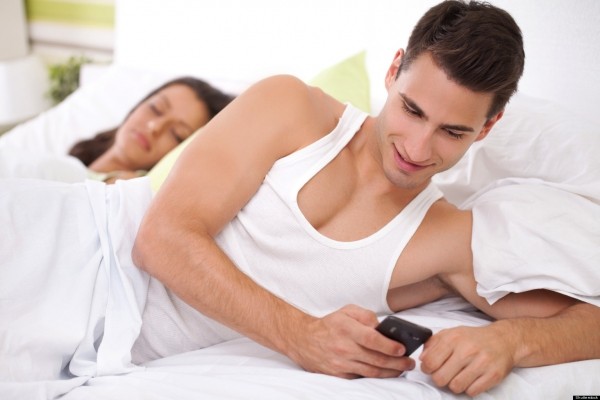 dấu hiệu ngoại tình của 12 cung hoàng đạo nam dau hieu ngoai tinh cua 12 cung hoang dao nam Cách 12 cung Hoàng đạo nam giấu chuyện ngoại tình