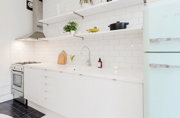 Bí quyết bài trí căn hộ 42m2 quyến rũ và tinh khôi trong sắc trắng can ho mau trang 14 165525399 Bí quyết bài trí căn hộ 42m2 quyến rũ và tinh khôi trong sắc trắng