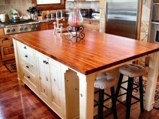 cozy wooden kitchen countertops 18 554x415 Không gian phòng bếp đẹp với nội thất bằng gỗ độc đáo