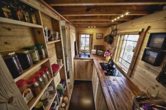 cozy wooden kitchen countertops 33 554x367 Không gian phòng bếp đẹp với nội thất bằng gỗ độc đáo