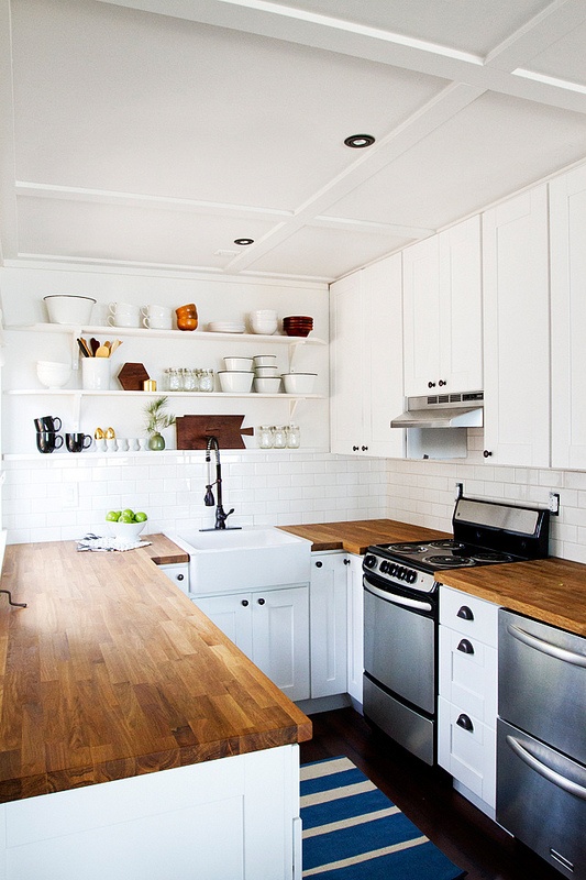 cozy wooden kitchen countertops 8 Không gian phòng bếp đẹp với nội thất bằng gỗ độc đáo