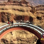 Đi trên Sky Walk tại Grand Canyon