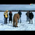 [Video] Bên dòng Mississippi – Câu cá trên băng ở Red Lake